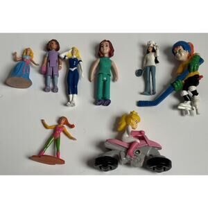 VTG Mix Lot Of 8 McDonald Burger Kind, Kid Connection Dollhouse, Invisible Woman